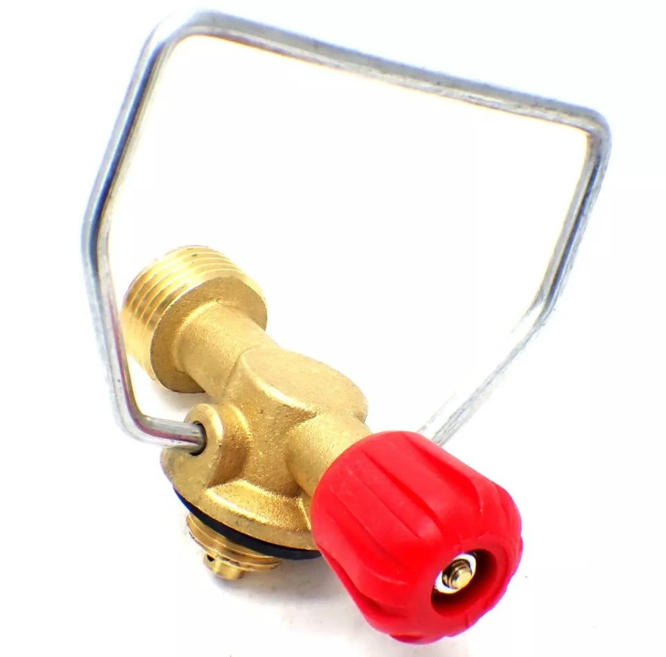 gas bottle adaptor for campingaz bottles, comes with handle for carrying set up.