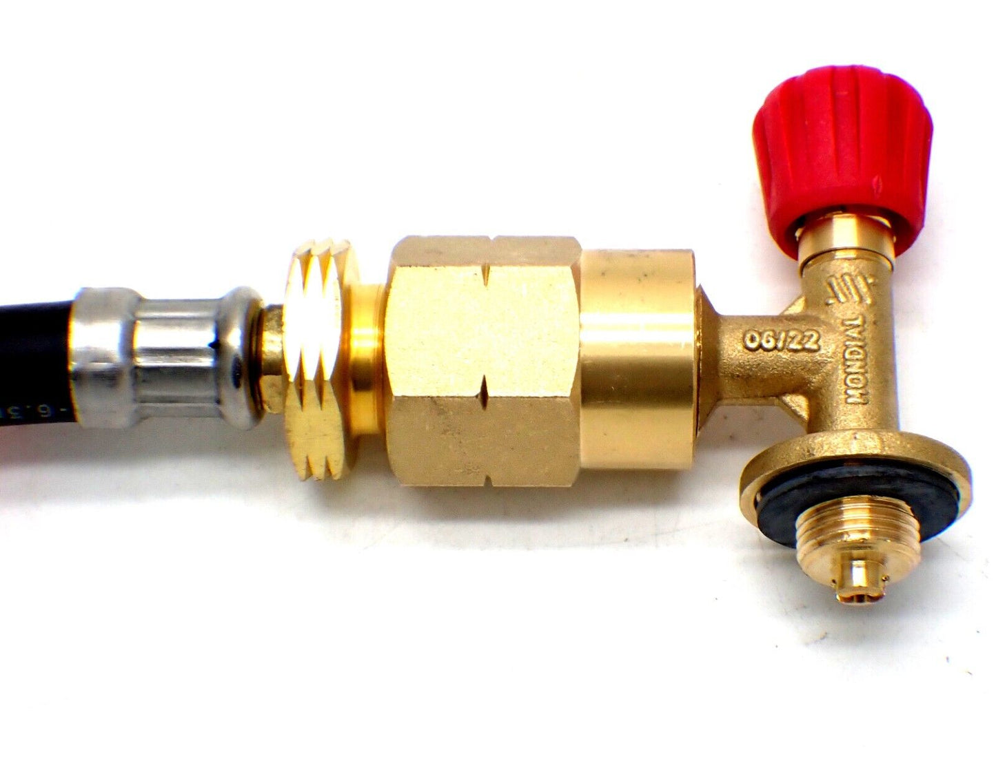 gas bottle adaptor for campingaz cylinders connected to a POL pigtail with use of the POL connection adapter